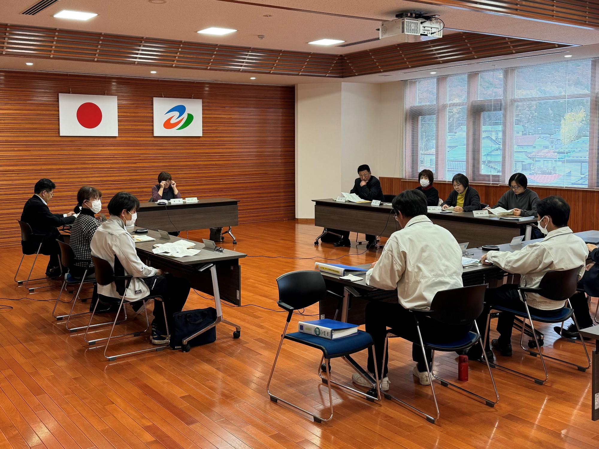 第4回上下水道事業運営審議会での様子