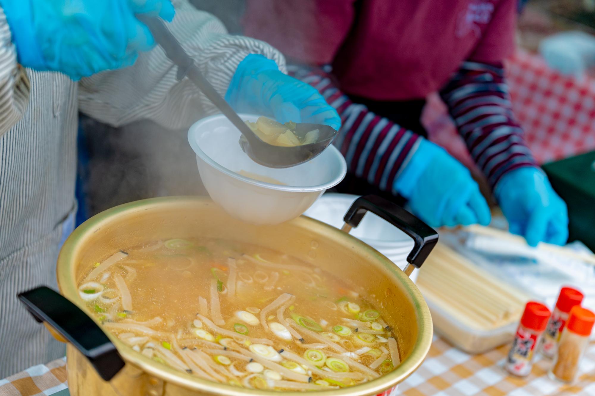 鍋グランプリで提供したくじら汁